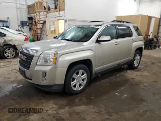 2015 GMC Terrain SLT z VIN 2GKFLXEK4F6160553, wystawiony jako Copart lot #47656935 z przebiegiem 185 335 mil mil oraz Czysty tytuł • Clean title. Historia ofert i sprzedaży dostępna na DreamBid. Obrazek 1.