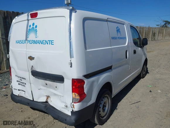 2015 Chevrolet City Express Cargo Van LS with VIN 3N63M0YN0FK729860, listed as a IAAI auction lot 41880736 with 108,447 mi miles. Bid and sale history available at carsss.com. Image 4.