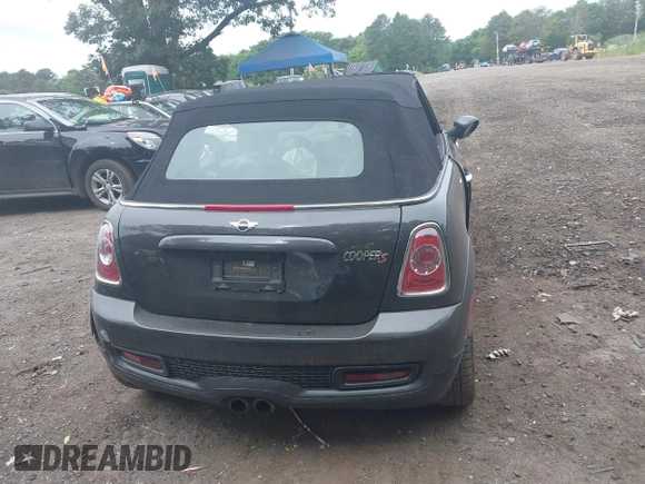 2015 MINI Convertible S с VIN WMWZP3C53FT708047, выставлен на аукционе IAAI как лот 42617704 с пробегом 24 932 миль миль и . История ставок и продаж доступна на DreamBid. Изображение 15.