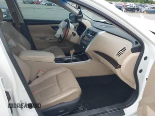 2015 Nissan Altima 2.5 with VIN 1N4AL3APXFN405079, listed as a IAAI auction lot 42463237 with 244,848 mi miles and . Bid and sale history available at DreamBid. Image 5.