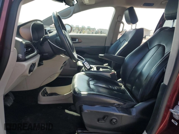 2018 Chrysler Pacifica Touring L with VIN 2C4RC1BGXJR118028, listed as a Copart auction lot 54763665 with 163,299 mi miles and Salvage Title. Bid and sale history available at DreamBid. Image 7.