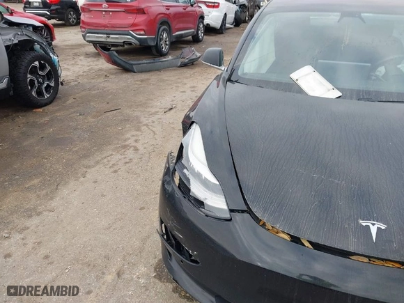 2018 Tesla Model 3 Long Range Battery with VIN 5YJ3E1EA6JF176236, listed as a IAAI auction lot 41470753 with 181,827 mi miles. Bid and sale history available at carsss.com. Image 6.