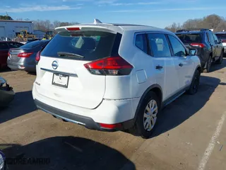 2017 Nissan Rogue SV with VIN KNMAT2MT9HP560033, listed as a IAAI auction lot 41396661 with 200,717 mi miles. Bid and sale history available at carsss.com. Image 4.