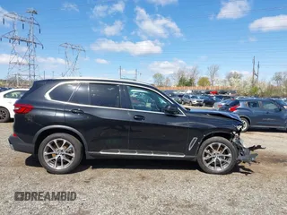 2020 BMW X5 xDrive40i with VIN 5UXCR6C03L9B42670, listed as a IAAI auction lot 41977126 with Not provided miles and . Bid and sale history available at DreamBid. Image 13.