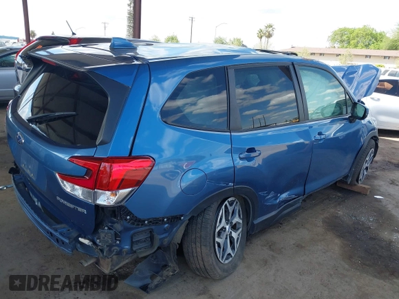 2019 Subaru Forester Premium with VIN JF2SKAGC9KH412500, listed as a IAAI auction lot 41861741 with 45,000 mi miles. Bid and sale history available at carsss.com. Image 4.
