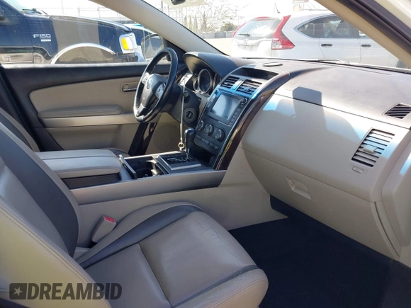 2010 Mazda CX-9 Sport with VIN JM3TB2MV2A0220628, listed as a IAAI auction lot 41735205 with 224,601 mi miles. Bid and sale history available at carsss.com. Image 5.