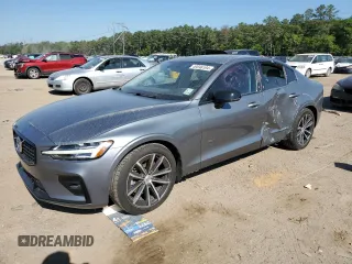 2021 Volvo S60 Momentum with VIN 7JR102FZ8MG112999, listed as a Copart auction lot 49596194 with 58,924 mi miles. Bid and sale history available at carsss.com. Image 1.
