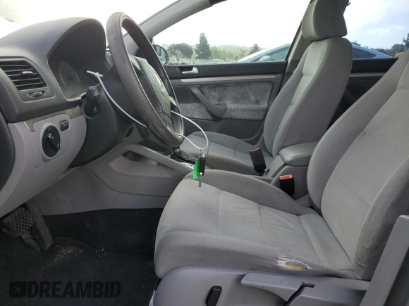 2008 Volkswagen Rabbit S with VIN WVWDB71K58W209036, listed as a Copart auction lot 75685864 with 221,175 mi miles and Salvage title. Bid and sale history available at DreamBid. Image 7.