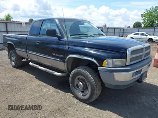 1998 Dodge 2500 z VIN 1B7KF23W3WJ221937, wystawiony jako IAAI lot #42343505 z przebiegiem 143 715 mil mil oraz . Historia ofert i sprzedaży dostępna na DreamBid. Obrazek 1.