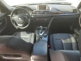 2015 BMW 3 Series 328i xDrive с VIN WBA3B5G50FNS15604, выставлен на аукционе Copart как лот 56861715 с пробегом 129 615 миль миль и Списание • Salvage title. История ставок и продаж доступна на DreamBid. Изображение 8.