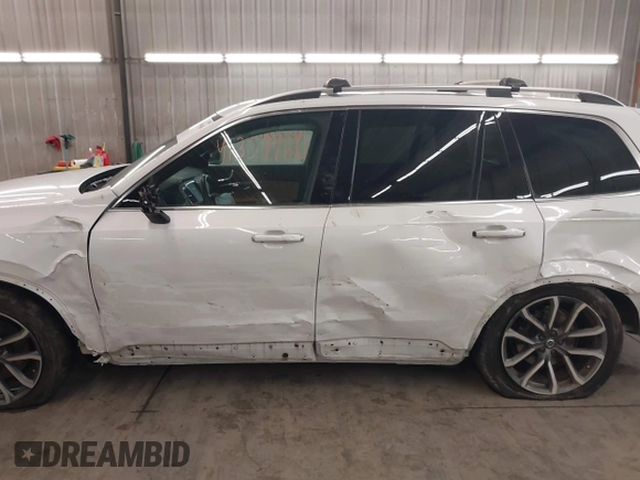 2019 Volvo XC90 Momentum with VIN YV4A22PK3K1452939, listed as a IAAI auction lot 41359960 with 96,973 mi miles. Bid and sale history available at carsss.com. Image 15.