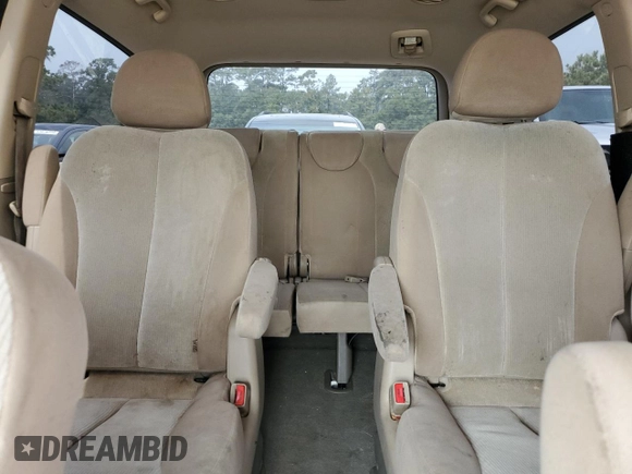 2014 Kia Sedona LX with VIN KNDMG4C78E6574153, listed as a Copart auction lot 52880734 with 111,143 mi miles and Clean Title. Bid and sale history available at carsss.com. Image 10.