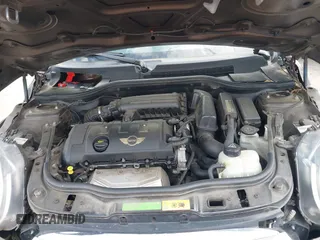 2011 MINI Hardtop z VIN WMWSU3C59BT099700, wystawiony jako IAAI lot #42106044 z przebiegiem 206 145 mil mil oraz . Historia ofert i sprzedaży dostępna na DreamBid. Obrazek 10.