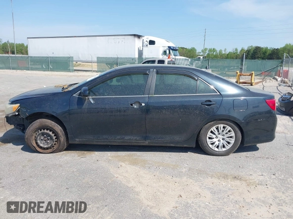 2013 Toyota Camry L with VIN 4T1BF1FK7DU692807, listed as a IAAI auction lot 42013200 with 1 mi miles. Bid and sale history available at carsss.com. Image 14.