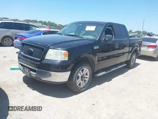 2006 Ford F-150 XLT z VIN 1FTRW12W46FB05899, wystawiony jako IAAI lot #42808707 z przebiegiem 364 716 mil mil oraz . Historia ofert i sprzedaży dostępna na DreamBid. Obrazek 2.