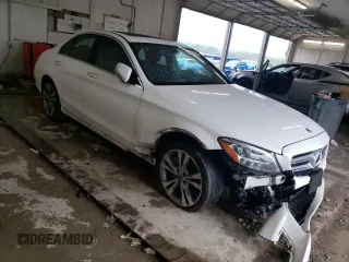 2019 Mercedes-Benz C 300 z VIN 55SWF8EB8KU321336, wystawiony jako Copart lot #54415305 z przebiegiem 90 670 mil mil oraz Szkoda całkowita • Salvage title. Historia ofert i sprzedaży dostępna na DreamBid. Obrazek 4.
