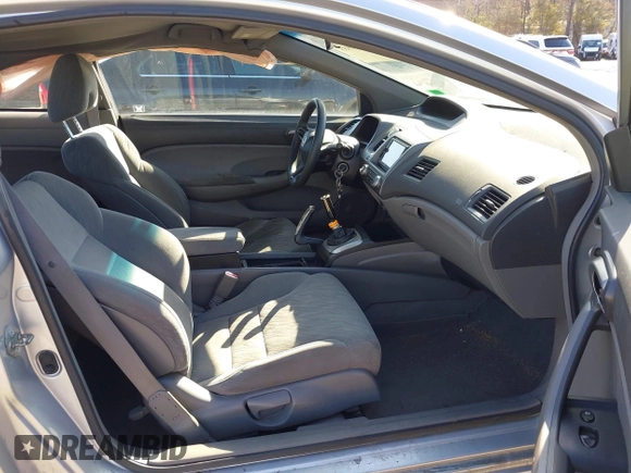 2006 Honda Civic Cpe LX with VIN 2HGFG11666H546449, listed as a IAAI auction lot 41840933 with 155,649 mi miles. Bid and sale history available at carsss.com. Image 5.