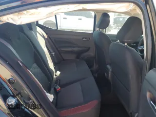 2023 Nissan Versa SR z VIN 3N1CN8FV2PL828180, wystawiony jako Copart lot #54613055 z przebiegiem 41 967 mil mil oraz Szkoda całkowita • Salvage title. Historia ofert i sprzedaży dostępna na DreamBid. Obrazek 10.