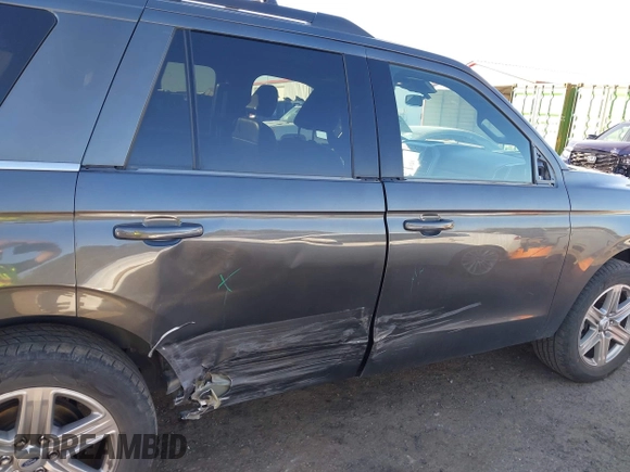 2021 Ford Expedition XLT z VIN 1FMJU1HT5MEA68599, wystawiony jako IAAI lot #41623822 z przebiegiem 34 449 mil mil oraz . Historia ofert i sprzedaży dostępna na DreamBid. Obrazek 13.