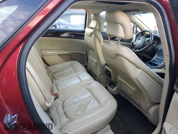 2013 Lincoln MKZ z VIN 3LN6L2G93DR823802, wystawiony jako Copart lot #56592525 z przebiegiem 176 574 mil mil oraz Szkoda całkowita • Salvage title. Historia ofert i sprzedaży dostępna na DreamBid. Obrazek 10.