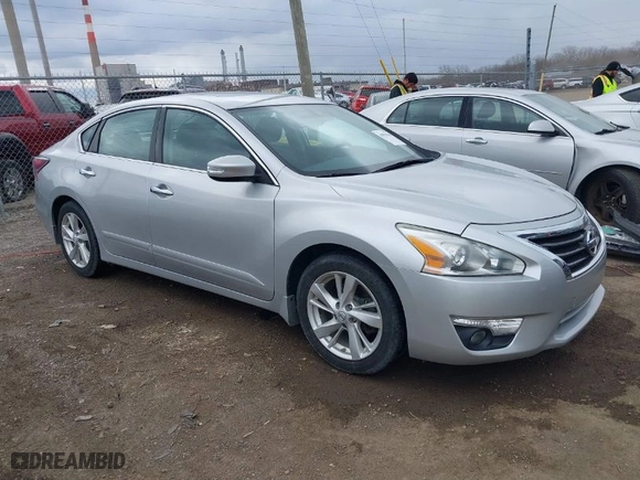 2015 Nissan Altima 2.5 with VIN 1N4AL3AP5FC262974, listed as a IAAI auction lot 41876216 with 96,977 mi miles. Bid and sale history available at carsss.com. Image 1.
