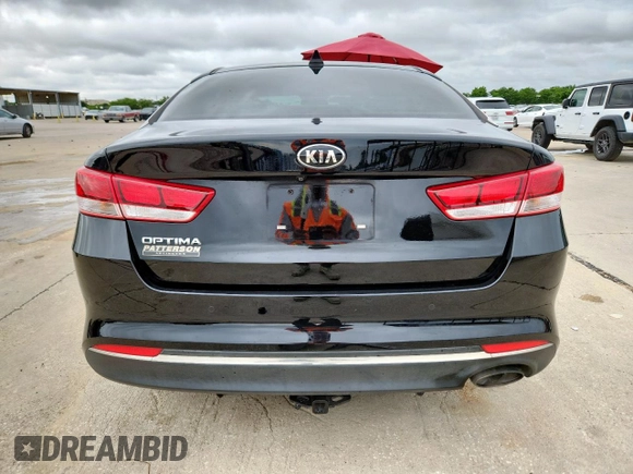 2018 Kia Optima S z VIN 5XXGT4L38JG259032, wystawiony jako Copart lot #59744055 z przebiegiem 73 132 mil mil oraz Szkoda całkowita • Salvage title. Historia ofert i sprzedaży dostępna na DreamBid. Obrazek 6.