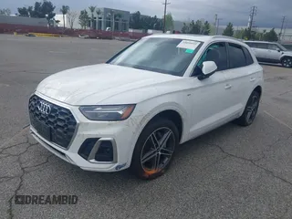 2021 Audi Q5 Premium Plus z VIN WA1E2AFY1M2088449, wystawiony jako IAAI lot #39055032 z przebiegiem 83 555 mil mil oraz . Historia ofert i sprzedaży dostępna na DreamBid. Obrazek 17.