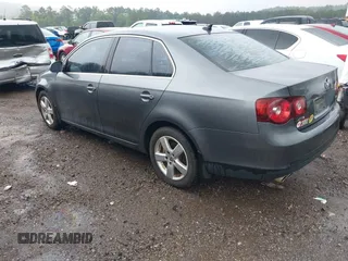 2009 Volkswagen Jetta SE с VIN 3VWRM71K59M172083, выставлен на аукционе IAAI как лот 42352537 с пробегом 168 713 миль миль и . История ставок и продаж доступна на DreamBid. Изображение 3.