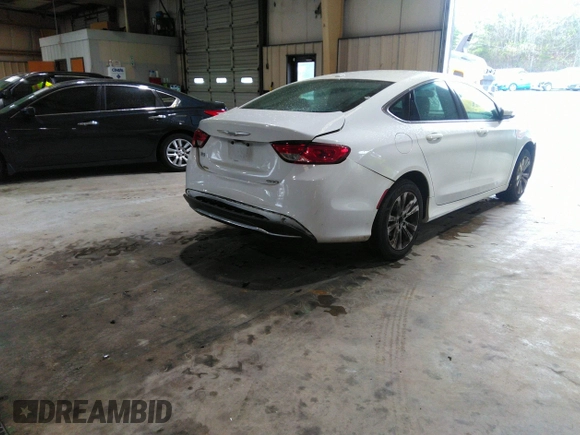 2015 Chrysler 200 Limited with VIN 1C3CCCAB9FN708205, listed as a IAAI auction lot 41946588 with 166,372 mi miles. Bid and sale history available at carsss.com. Image 4.