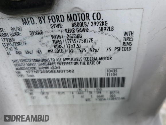 2008 Ford F-250 XL z VIN 1FTNF20508EB07382, wystawiony jako IAAI lot #42521031 z przebiegiem 123 755 mil mil oraz . Historia ofert i sprzedaży dostępna na DreamBid. Obrazek 7.
