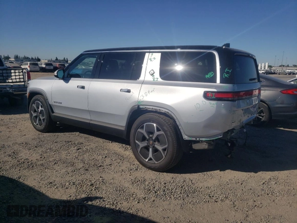 2024 Rivian R1S Adventure z VIN 7PDSGBBA5RN044560, wystawiony jako Copart lot #70594924 z przebiegiem 2449 mil mil oraz Szkody całkowita. Historia ofert i sprzedaży dostępna na DreamBid. Obrazek 2.
