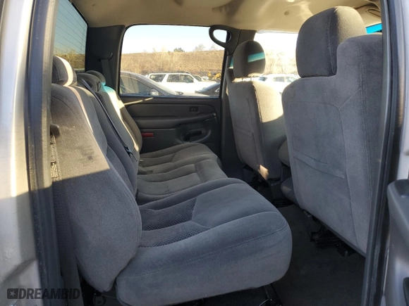 2007 Chevrolet Silverado 2500HD Classic LT2 with VIN 1GCHC23D17F118117, listed as a Copart auction lot 42799035 with 215,057 mi miles and Salvage Title. Bid and sale history available at carsss.com. Image 10.
