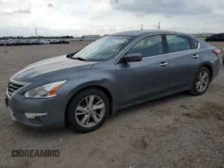 2015 Nissan Altima S with VIN 1N4AL3AP2FC183374, listed as a Copart auction lot 55767535 with 310,512 mi miles and Clean Title. Bid and sale history available at DreamBid. Image 1.