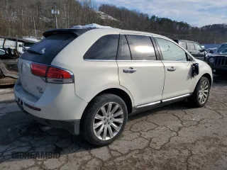 2013 Lincoln MKX with VIN 2LMDJ8JK8DBL08552, listed as a Copart auction lot 88320535 with 181,775 mi miles and Salvage Title. Bid and sale history available at carsss.com. Image 3.