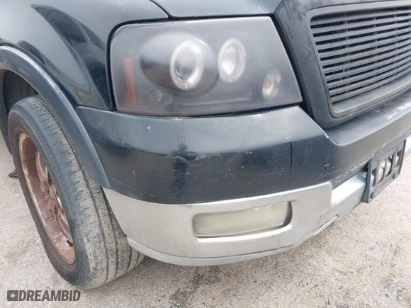 2004 Ford F-150 XL with VIN 1FTPX12524KD88447, listed as a IAAI auction lot 41869907 with 142,165 mi miles. Bid and sale history available at carsss.com. Image 13.