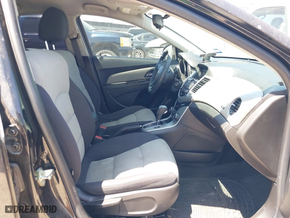 2015 Chevrolet Cruze LS with VIN 1G1PA5SH5F7153512, listed as a IAAI auction lot 42004713 with 166,693 mi miles. Bid and sale history available at carsss.com. Image 5.