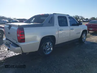2010 Chevrolet Avalanche LTZ with VIN 3GNNCGE04AG125909, listed as a IAAI auction lot 41666145 with 92,395 mi miles and . Bid and sale history available at DreamBid. Image 4.