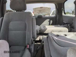 2004 Kia Sedona LX with VIN KNDUP131046534898, listed as a Copart auction lot 75387904 with 0 mi miles and Non Repairable. Bid and sale history available at carsss.com. Image 10.