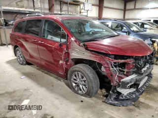 2021 Toyota Sienna XLE with VIN 5TDJRKEC2MS068568, listed as a Copart auction lot 47286955 with 2,523 mi miles and Salvage title. Bid and sale history available at DreamBid. Image 4.