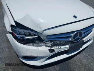 2019 Mercedes-Benz C 300 с VIN 55SWF8DB4KU294346, выставлен на аукционе IAAI как лот 42215950 с пробегом 81 881 миль миль и . История ставок и продаж доступна на DreamBid. Изображение 6.