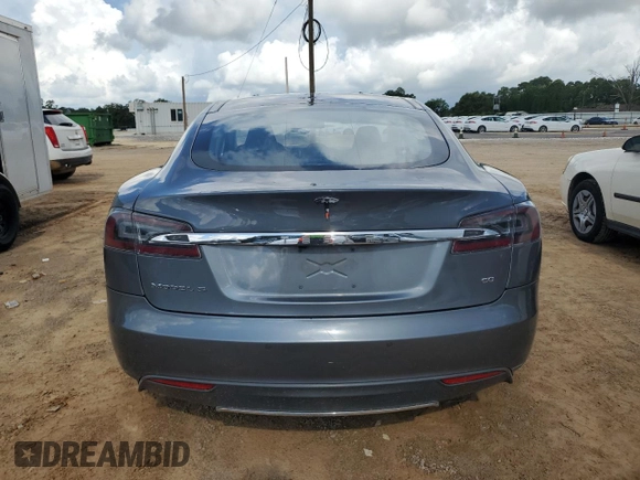 2013 Tesla Model S с VIN 5YJSA1CG6DFP21533, выставлен на аукционе Copart как лот 60850815 с пробегом 24 220 миль миль и На запчасти • Non repairable. История ставок и продаж доступна на DreamBid. Изображение 6.