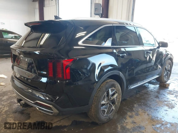 2021 Kia Sorento EX with VIN KNDRH4LG3M5018873, listed as a IAAI auction lot 42373212 with 98,182 mi miles and . Bid and sale history available at DreamBid. Image 4.