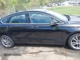 2019 Ford Fusion SEL with VIN 3FA6P0CD5KR182520, listed as a IAAI auction lot 42014190 with 107,028 mi miles and . Bid and sale history available at carsss.com. Image 13.