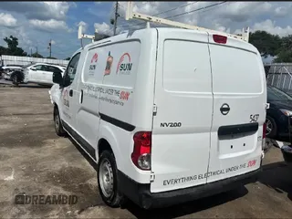 2019 Nissan NV200 SV z VIN 3N6CM0KNOKK712124, wystawiony jako IAAI lot #42763984 z przebiegiem 148 499 mil mil oraz . Historia ofert i sprzedaży dostępna na DreamBid. Obrazek 3.