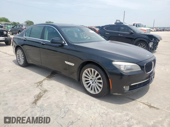 2012 BMW 7 Series 750i xDrive с VIN WBAKC6C55CC395741, выставлен на аукционе Copart как лот 54731405 с пробегом 166 193 миль миль и Чистый • Clean title. История ставок и продаж доступна на DreamBid. Изображение 4.