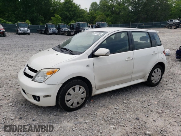 2006 Scion xA z VIN JTKKT624060141526, wystawiony jako Copart lot #57672265 z przebiegiem 212 884 mil mil oraz Czysty tytuł • Clean title. Historia ofert i sprzedaży dostępna na DreamBid. Obrazek 1.
