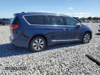 2018 Chrysler Pacifica Hybrid Limited with VIN 2C4RC1N72JR236537, listed as a Copart auction lot 66148025 with 69,351 mi miles and Clean title. Bid and sale history available at DreamBid. Image 3.