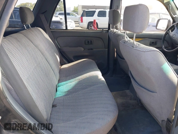 1998 Toyota 4Runner SR5 z VIN JT3GN86R0W0060376, wystawiony jako IAAI lot #42465641 z przebiegiem 321 550 mil mil oraz . Historia ofert i sprzedaży dostępna na DreamBid. Obrazek 8.
