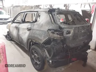 2022 Jeep Compass Trailhawk with VIN 3C4NJDDB2NT233782, listed as a IAAI auction lot 42137677 with Not provided miles and . Bid and sale history available at DreamBid. Image 3.