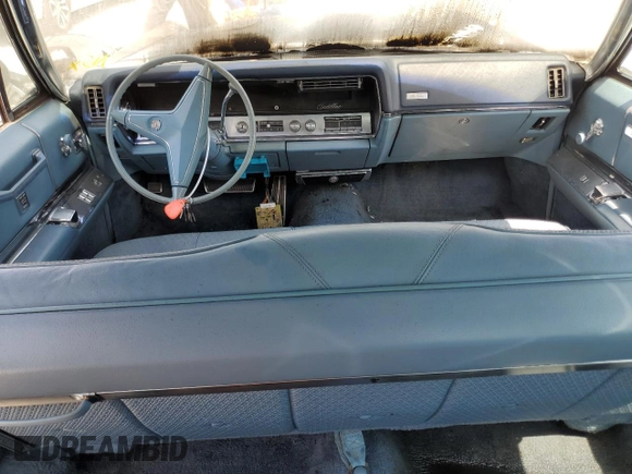 1967 Cadillac DeVille z VIN L7112679, wystawiony jako Copart lot #67846944 z przebiegiem Nie podano mil oraz Szkoda całkowita • Salvage title. Historia ofert i sprzedaży dostępna na DreamBid. Obrazek 8.